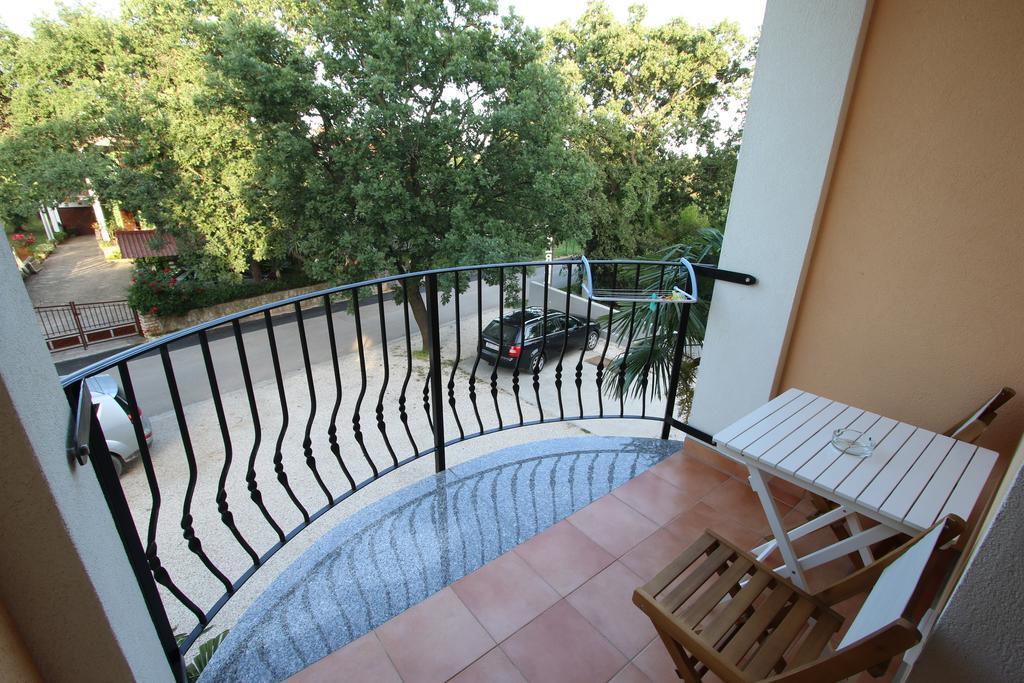 Rooms And Apartment Feral Rovinj Exterior foto